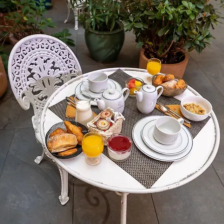 Du Danube Saint Germain Hotel Parigi