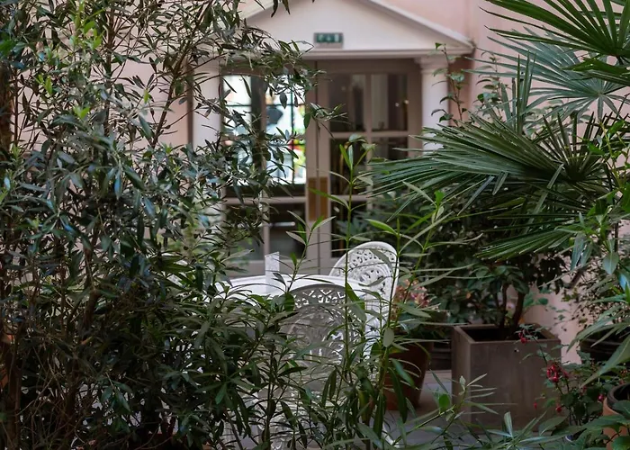 ホテル デュ ダニューブ サン ジェルマン