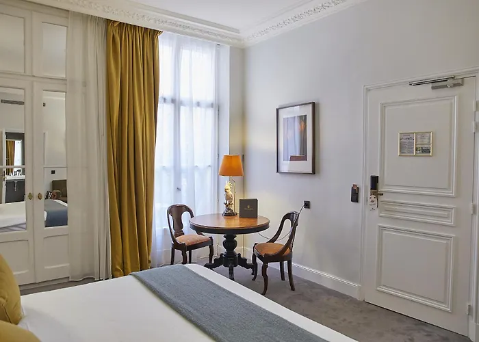 デュ ダニューブ サン ジェルマン 3* パリ