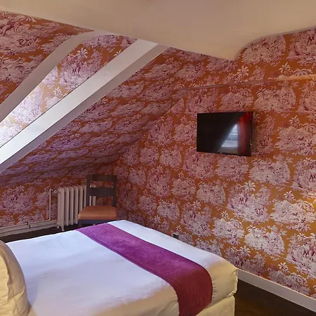 Du Danube Saint Germain מלון 3*